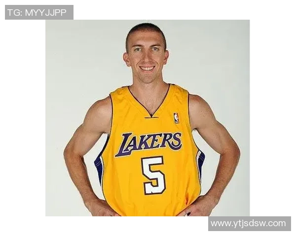 绅士风度与球场英姿兼具的足球巨星们盘点